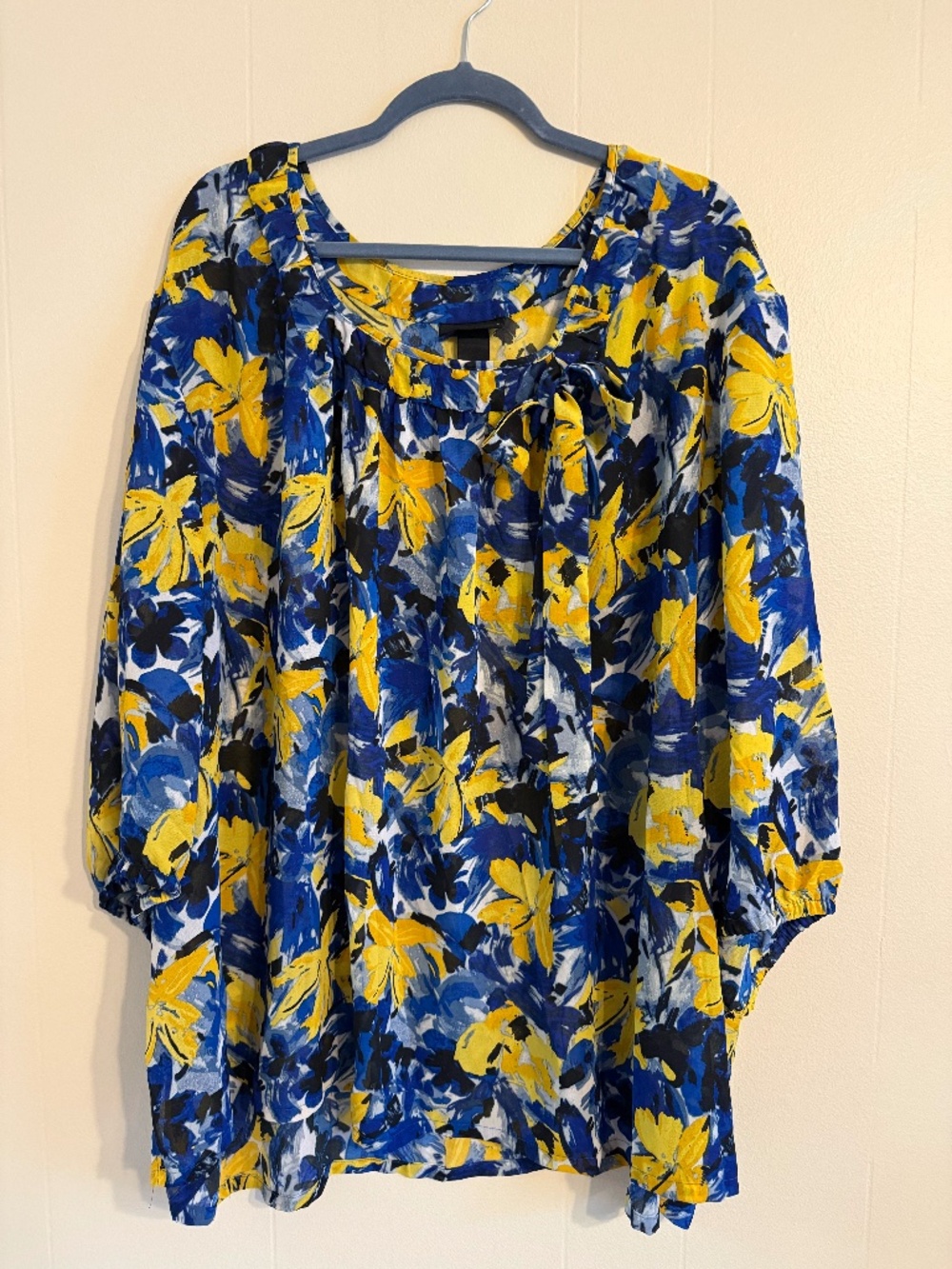 Women's Maggie Barnes Multi-Color Blouse With Tie Detail on Front, Size 5X